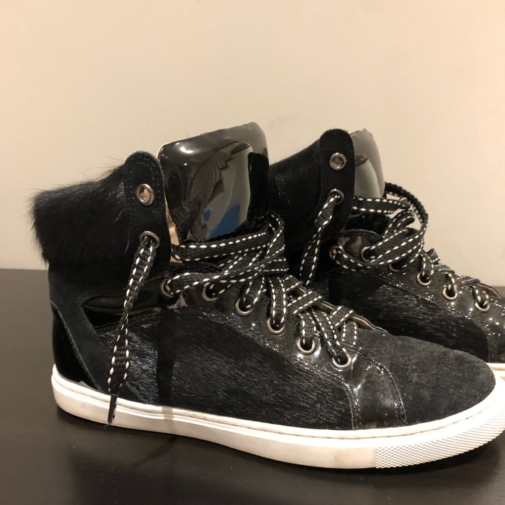 Designer Black Running Shoes